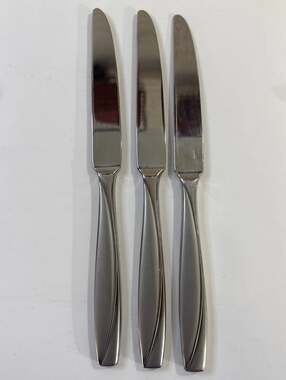 Set OF 3 Oneida Camlynn Cleo Frost Stainless Dinner Knives 9.5”
